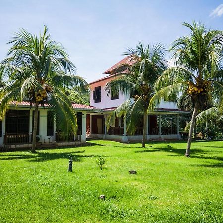 Terap Inn Kampong Raja Εξωτερικό φωτογραφία